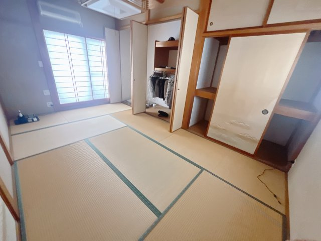 【中古戸建】藤岡市下大塚の和室|■和室｜おじいちゃんやおばあちゃんが遊びに来たときにゆったりとくつろげるスペースがあると喜んでくれますよね♪