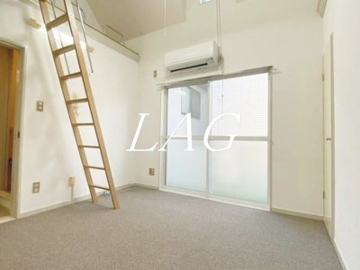 【居間・リビング】 | パレス与野本町 | 洋室のお部屋です。
