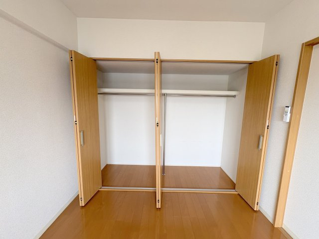 グランドパレス学園前C棟の収納