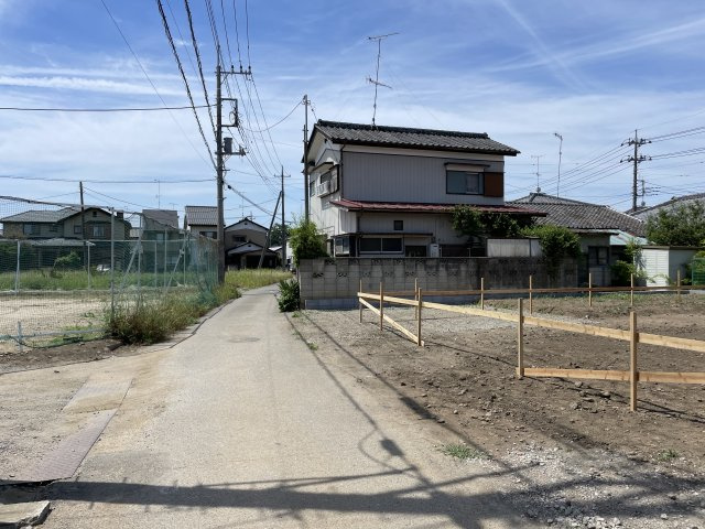 【前面道路含む現地写真】 | 深谷市天神町　GRAFARE　新築戸建　全2棟　2号棟