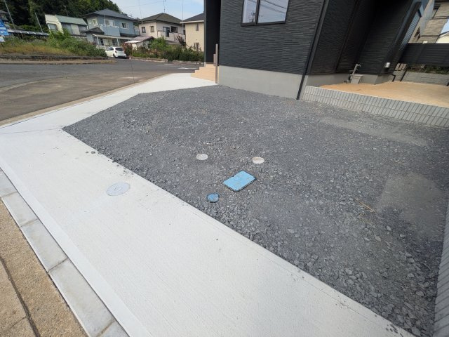 小美玉市清風台団地　6期　新築戸建ての駐車場|駐車は3台可能です♪
