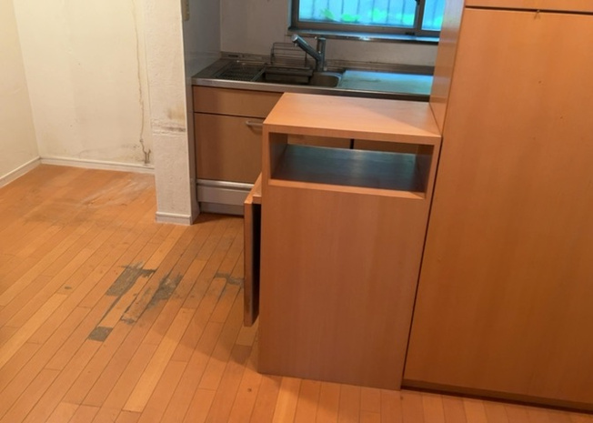 【ダイニング】 | ダイニングにはダイニングテーブルセットなどを置くことが多く、間取りにおいて「D」と略記されますが、食事を作るときの作業場として使用したり、朝食を食べたりするときだけに使われるケースも少なくありません。