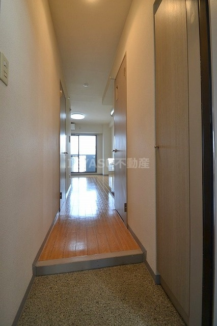 広島市西区東観音町の賃貸マンションの玄関|参考写真