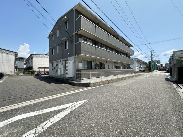 アルカディアの駐車場