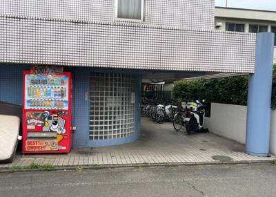 【外観】 | メゾン・ド・ノアバーム八王子 | 家を建てる前提で土地を探している場合、地盤の丈夫さは譲れない条件の一つです。地盤が脆弱だと追加工事が必要となります。また、過去に地盤沈下や液状化現象を起こした土地は、できるだけ避けた方がいいでしょう。