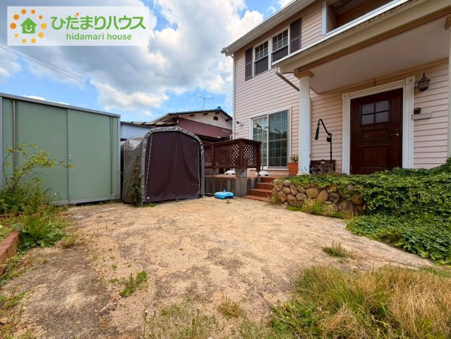 日立市大久保町３丁目　中古戸建の庭|"日当たりの良い広い庭。友人や親せきが集まってＢＢＱをしたり、ペットと遊んだり。
一戸建てならではの楽しさが広がります(*^-^*)"