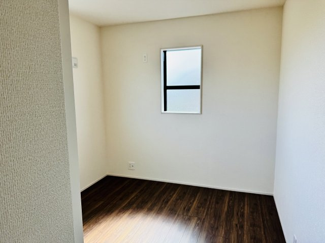 八王子市　上壱分方町　新築一戸建て　１８期の子供部屋|～2階5.33帖の洋室　2面採光で明るく風通しの良いお部屋です～