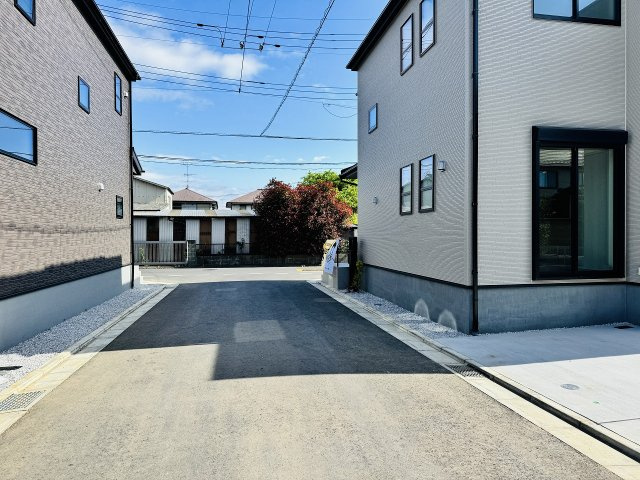 八王子市　上壱分方町　新築一戸建て　１８期の前面道路含む現地写真|～北東5.5ｍ・北西5.0ｍ道路に面しています～