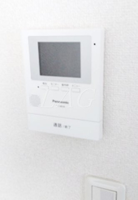 【セキュリティ】 | エヌ・ヴェンターナ | モニター付きインターホンです。