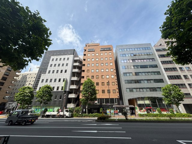 横川ビルの外観