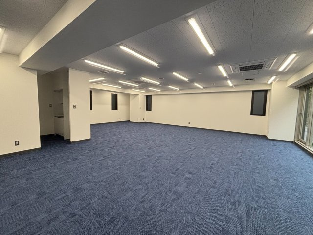 横川ビルの内装