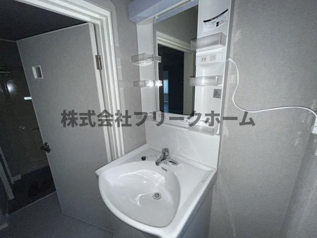 武蔵野市西久保３丁目の賃貸マンションの洗面所
