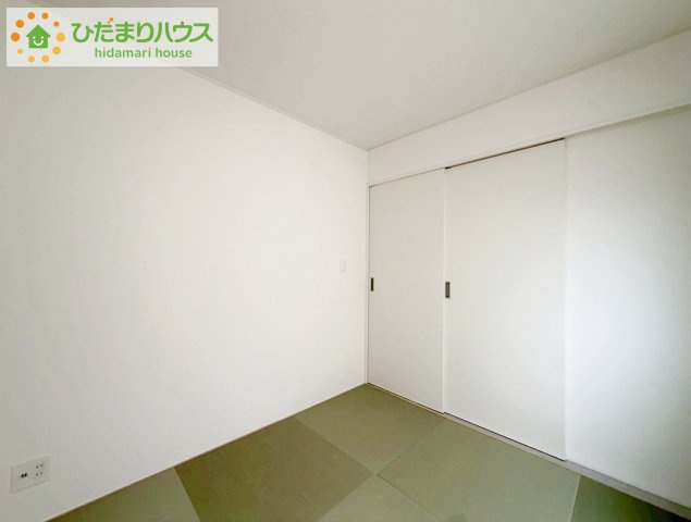 いわき市郷ケ丘第9　新築戸建　2号棟の和室|小さなお子さまのいる方におすすめ！リビング横の和室でお子様が遊んでる様子も確認できます(^^)/