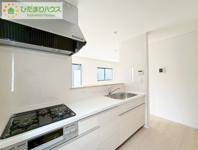 いわき市郷ケ丘第9　新築戸建　2号棟のキッチン|料理をしながらでも、ご家族との会話を楽しめる対面式キッチン♪