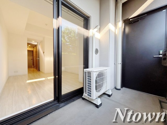 【バルコニー】 | S-RESIDENCE庄内通North | 開放的で明るい空間を演出してくれるバルコニーです