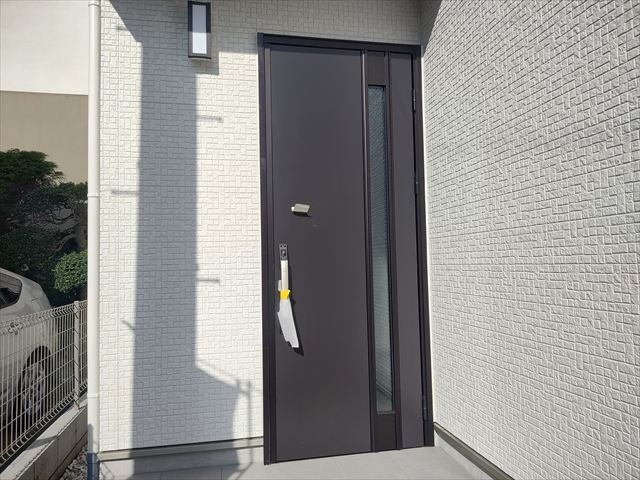 【玄関】 | ふじみ野市新田第１期　全１棟 | 落ち着いた雰囲気の玄関です