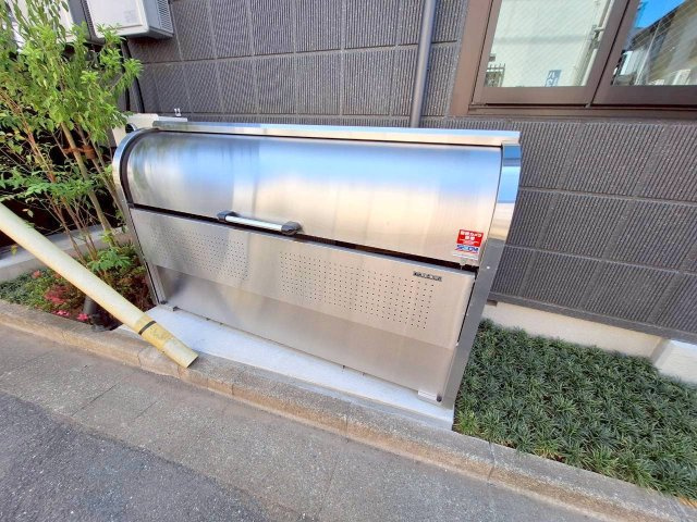 ｔｒｅｓ　ｒｉｏｓ（トレス　リオス）のその他共用部分|入居者専用ゴミストッカー