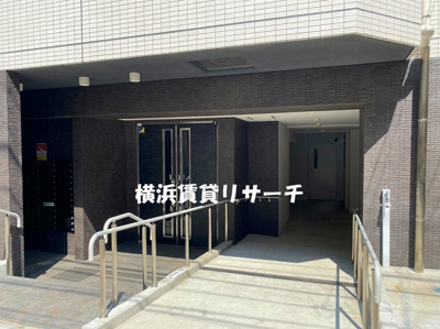 【エントランス】 | イアース横濱関内