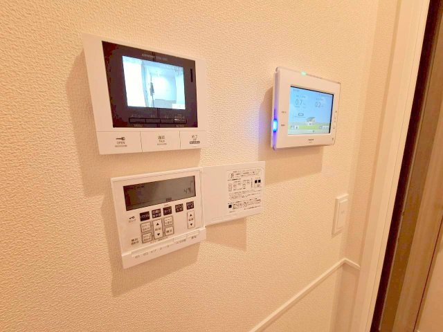 エルズプラス高円寺南のセキュリティ|カラーモニターホンと太陽光発電モニター