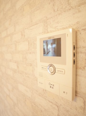 【セキュリティ】 | メゾンド稲毛 | 勧誘じゃないかな～、でもTVドアホンで安心！