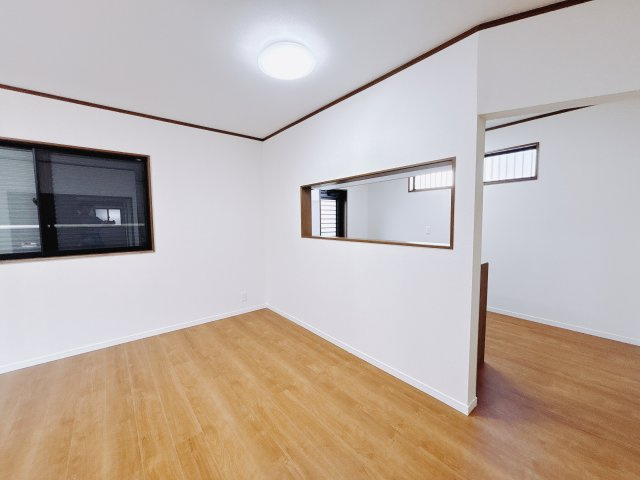 【中古戸建】高崎市中居町2丁目のダイニング|■ダイニング｜忙しい朝でもご家族そろってお食事を楽しんでいただける、ゆとりあるダイニングスペース♪