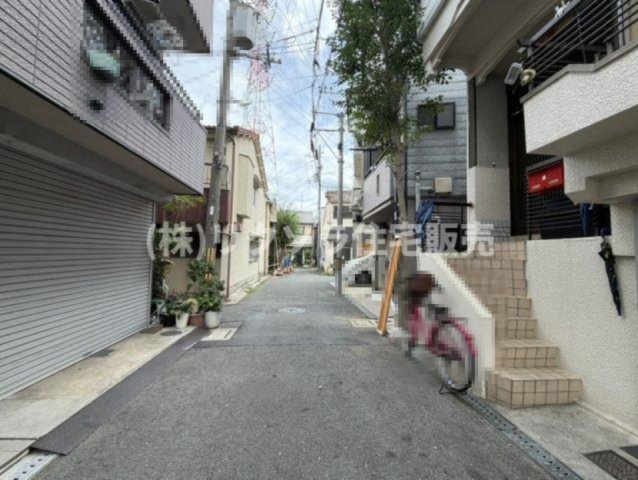 大池町　中古一戸建ての前面道路含む現地写真|前道　南東　幅員3.6ｍ
■物件内覧・資金計画相談・住宅ローン相談、リフォーム相談、お問合せ受付中■
※当日・翌日のご内覧、ご相談はお電話でのお問合せがスムーズです！