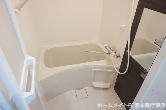 ADC月出南カーサの浴室