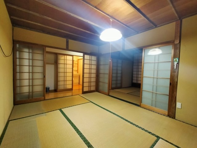 神島町平家建ての和室