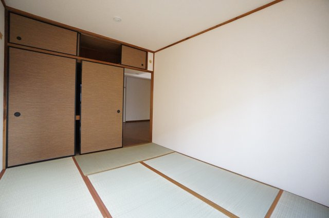 ジャスティス 2番館の和室