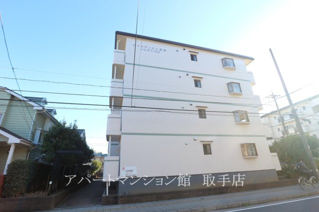 ジャスティス 2番館の外観