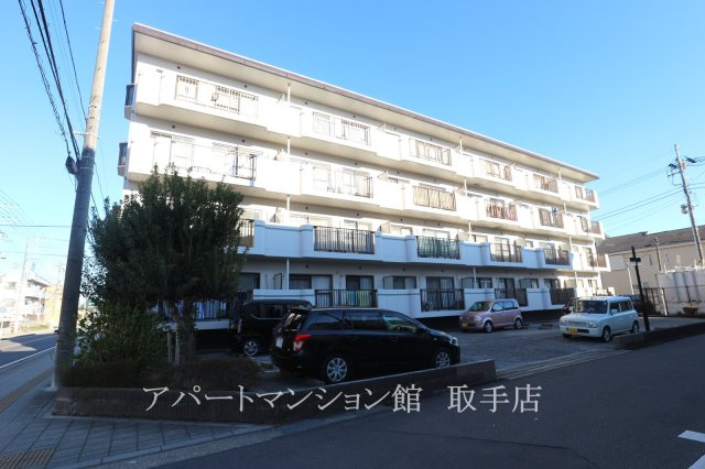 ジャスティス 2番館の外観