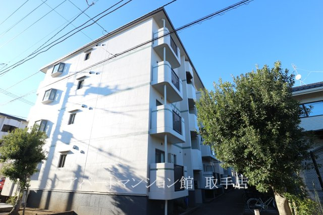 ジャスティス 2番館の外観