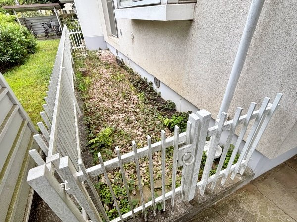北面にも専用庭がございます