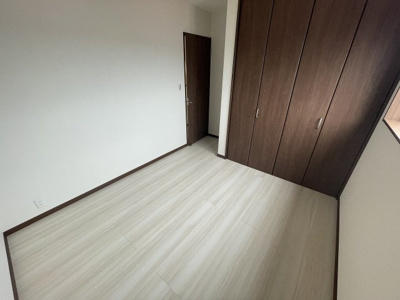 【洋室】 | 郡戸貸家