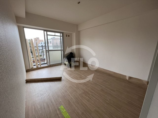 ハイツ森ノ宮　東中本小学校区の洋室|ハイツ森ノ宮　洋室