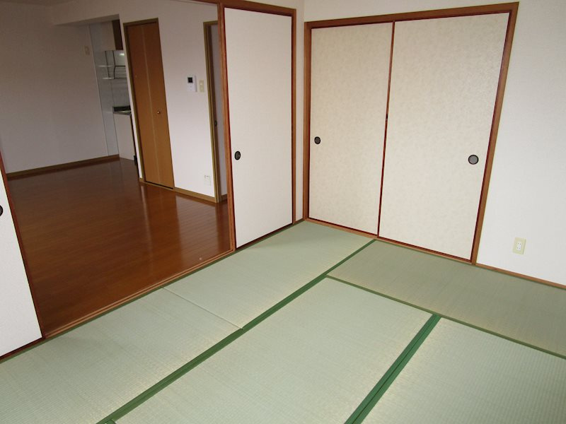 合志市幾久富の賃貸マンションの収納