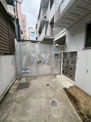 【エントランス】 | 向丘・旬創館