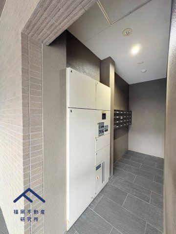 アクロス荒江グランコートの玄関