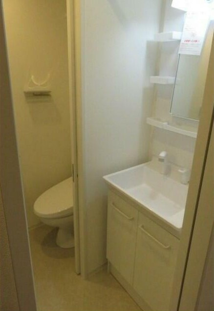府中市本宿町２丁目の賃貸マンションの洗面所