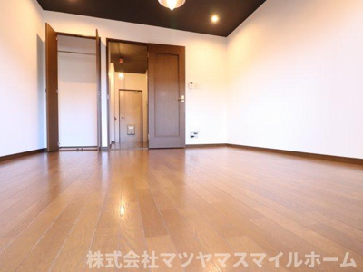【居間・リビング】 | サニーコート１番館 | 洋室８帖