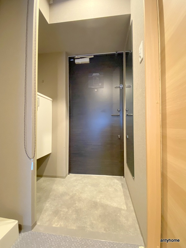 Uresidence Temmabashi　仲介手数料無料の玄関