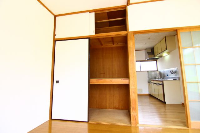 サンパレーハイツの収納|別のお部屋の参考写真となります