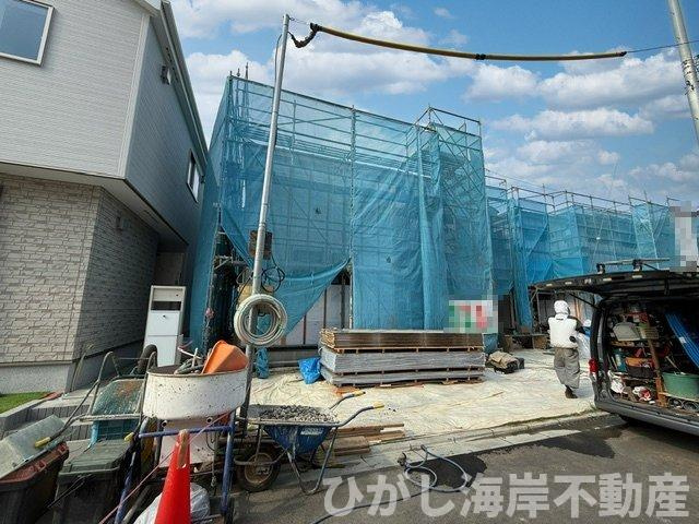 大磯町国府新宿　新築戸建　全５棟の外観|7月25日撮影　建築中　現地外観
