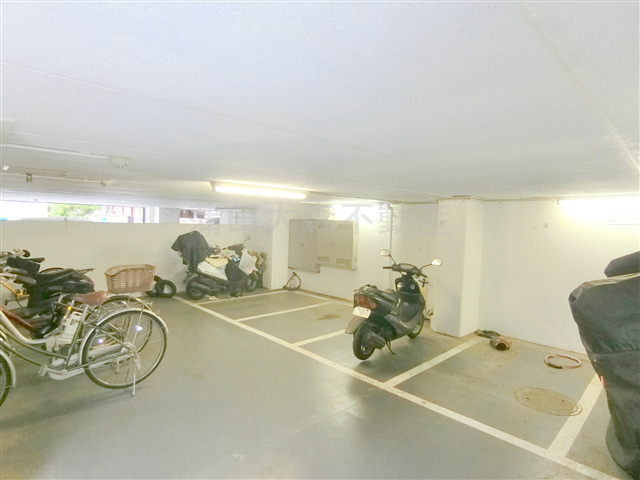 池上タウンヒルのその他共用部分|バイク置き場　空き状況等詳細はお問い合わせください