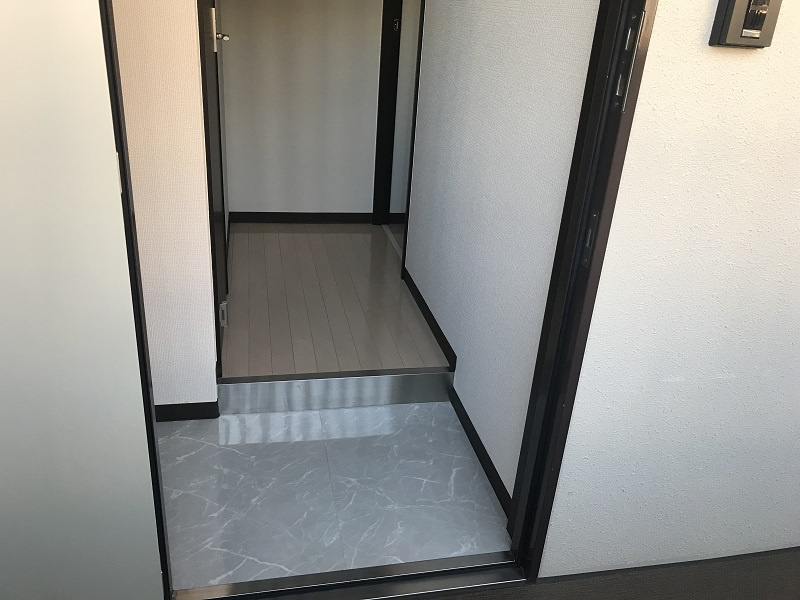 リアン桂イーストの玄関