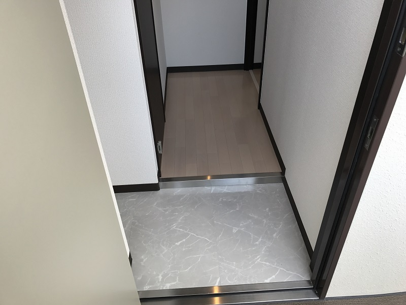 リアン桂イーストの玄関