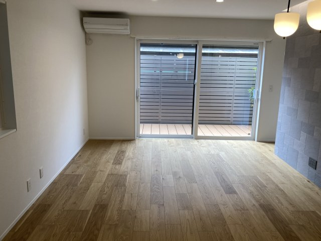 川島有栖川町戸建ての居間・リビング