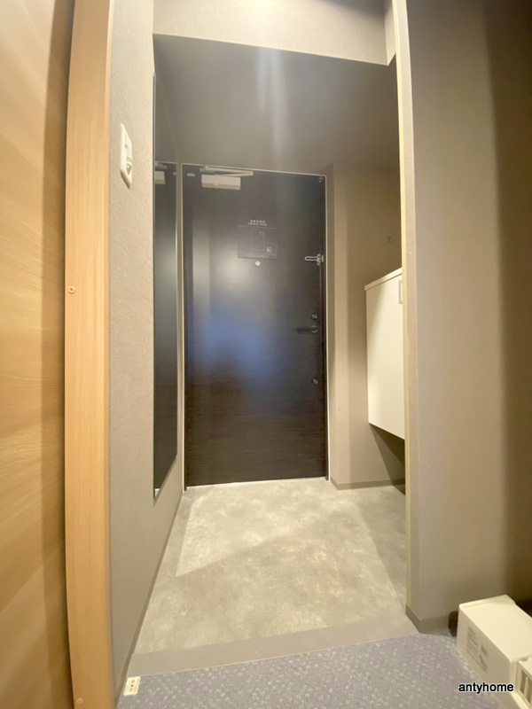Uresidence Temmabashi　仲介手数料無料の玄関