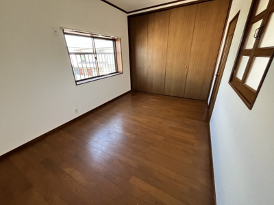 【洋室】 | 今光5丁目中古住宅 | 南側