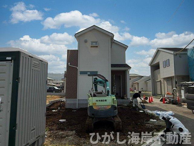 大磯町国府新宿　新築戸建　全５棟の外観|7月25日撮影　建築中　現地外観